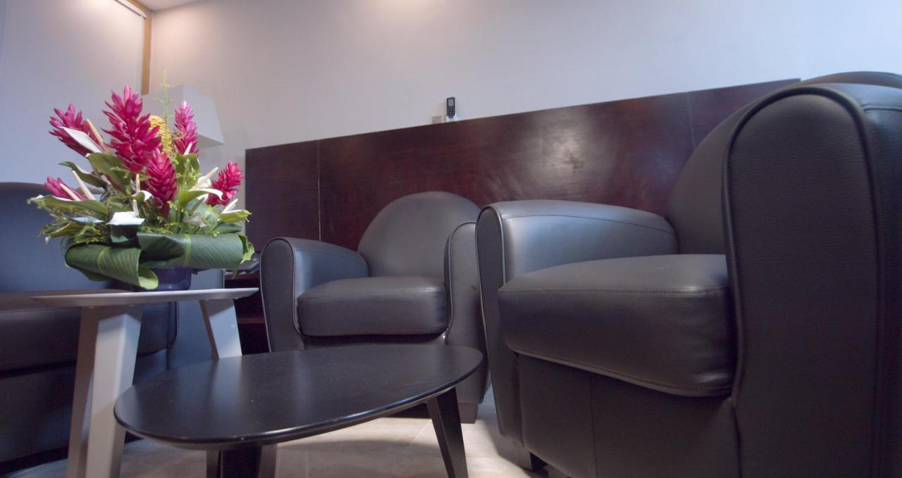Hotel La Rose Blanche 아비장 외부 사진