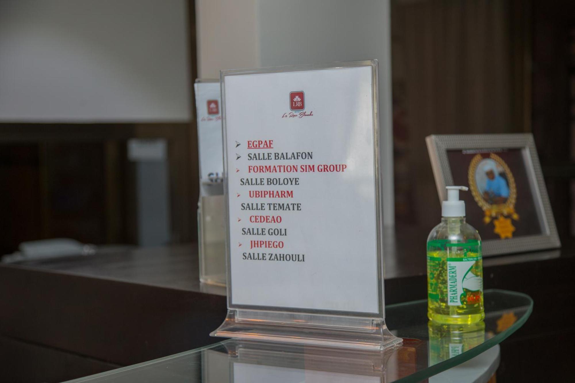 Hotel La Rose Blanche 아비장 외부 사진